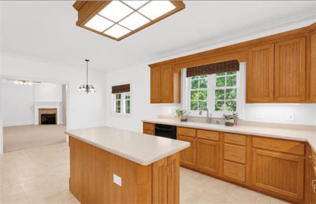 406 Hopewell Ridge