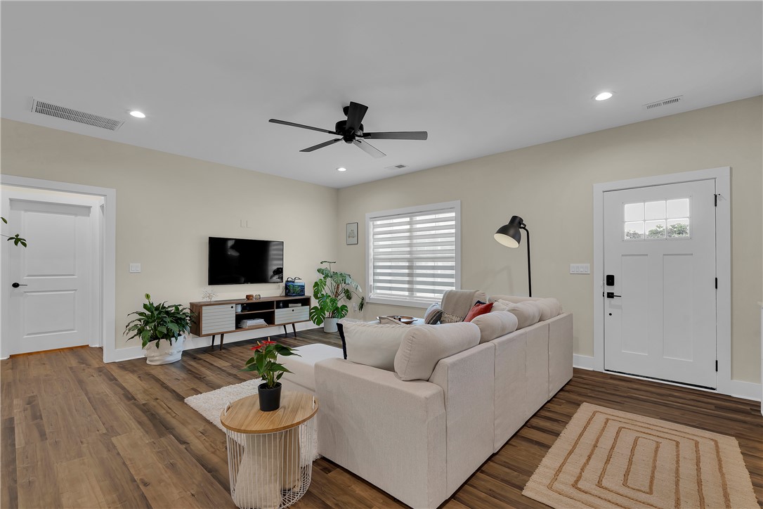 1817 Welcome Road