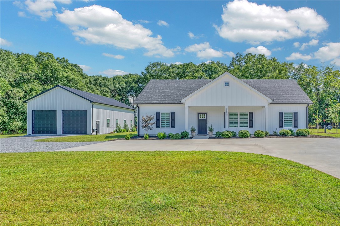 1817 Welcome Road
