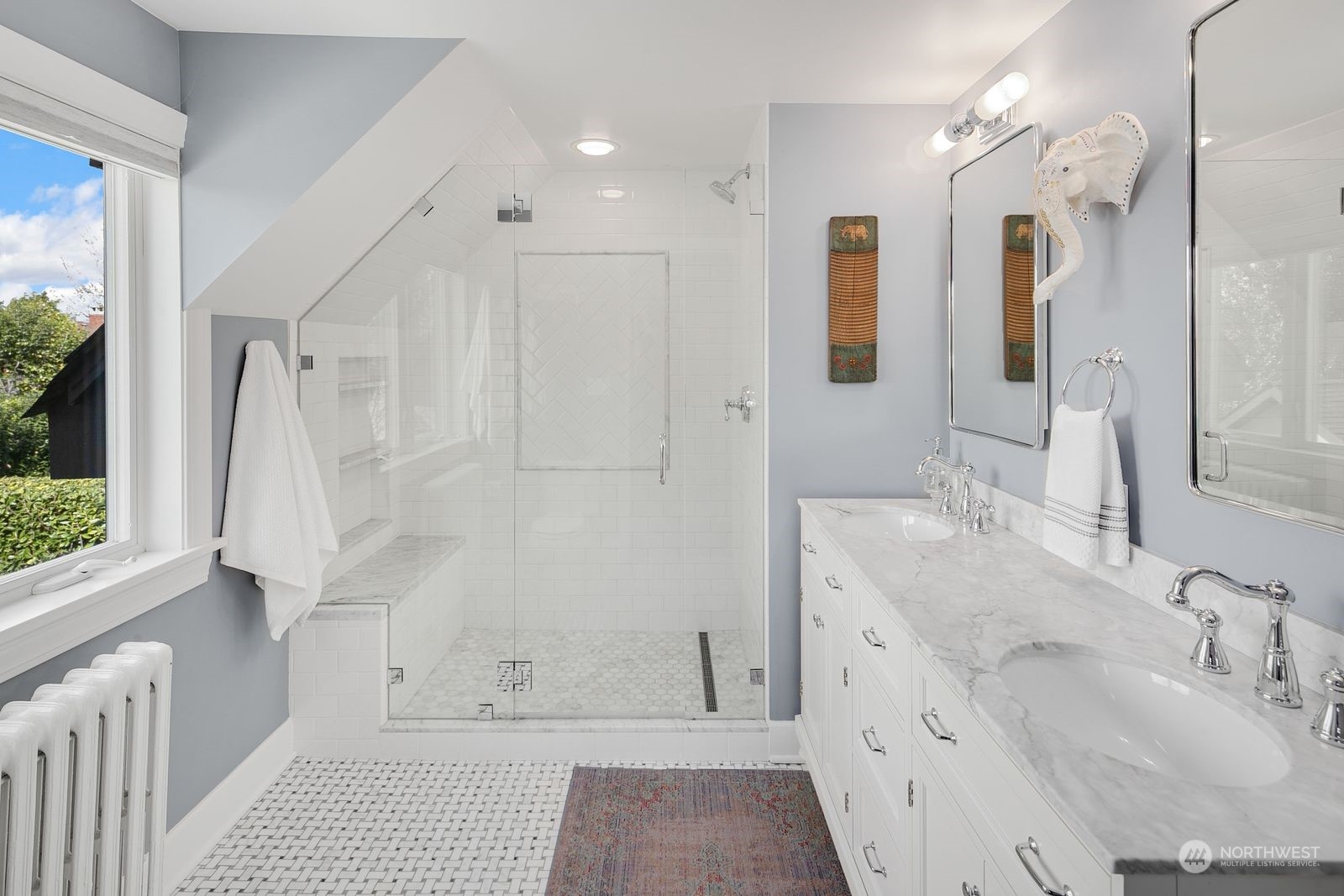 3837 Cascadia Avenue S