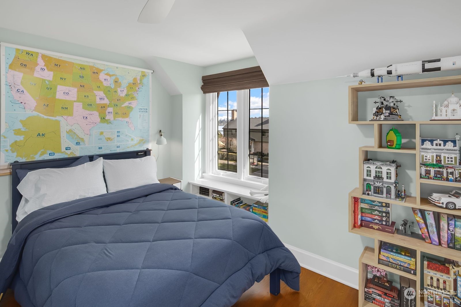 3837 Cascadia Avenue S