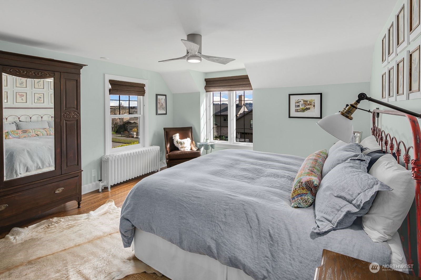 3837 Cascadia Avenue S