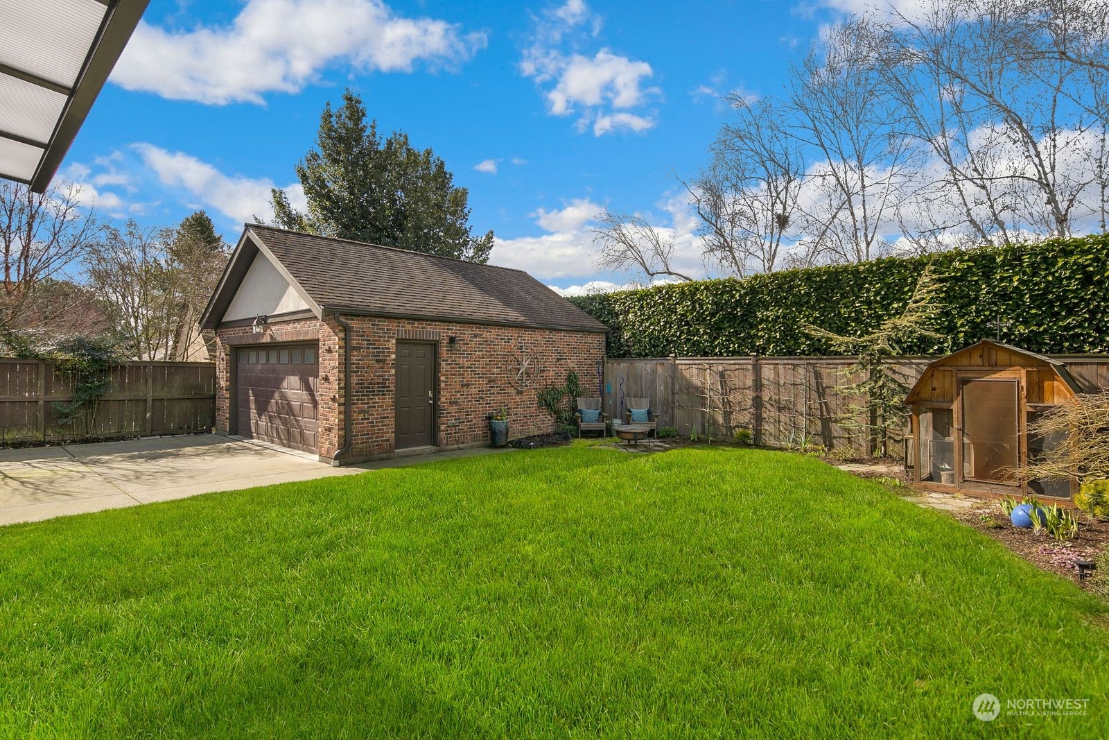 3837 Cascadia Avenue S