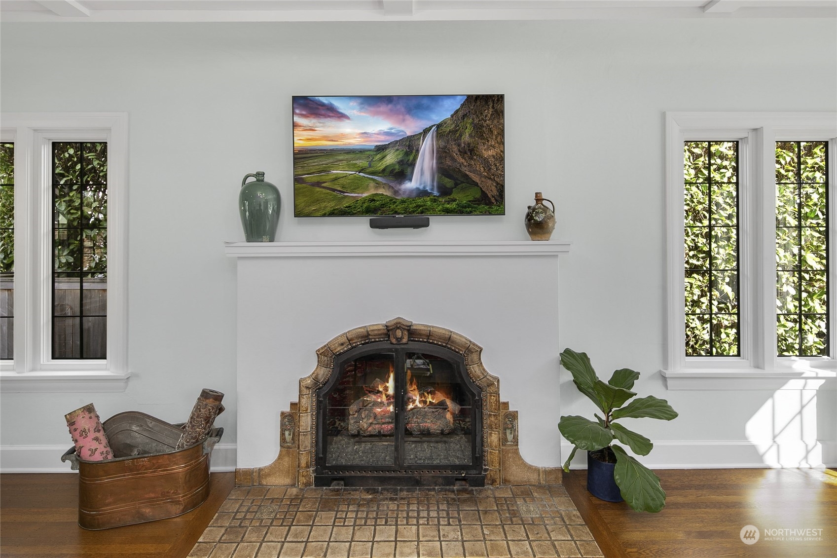 3837 Cascadia Avenue S