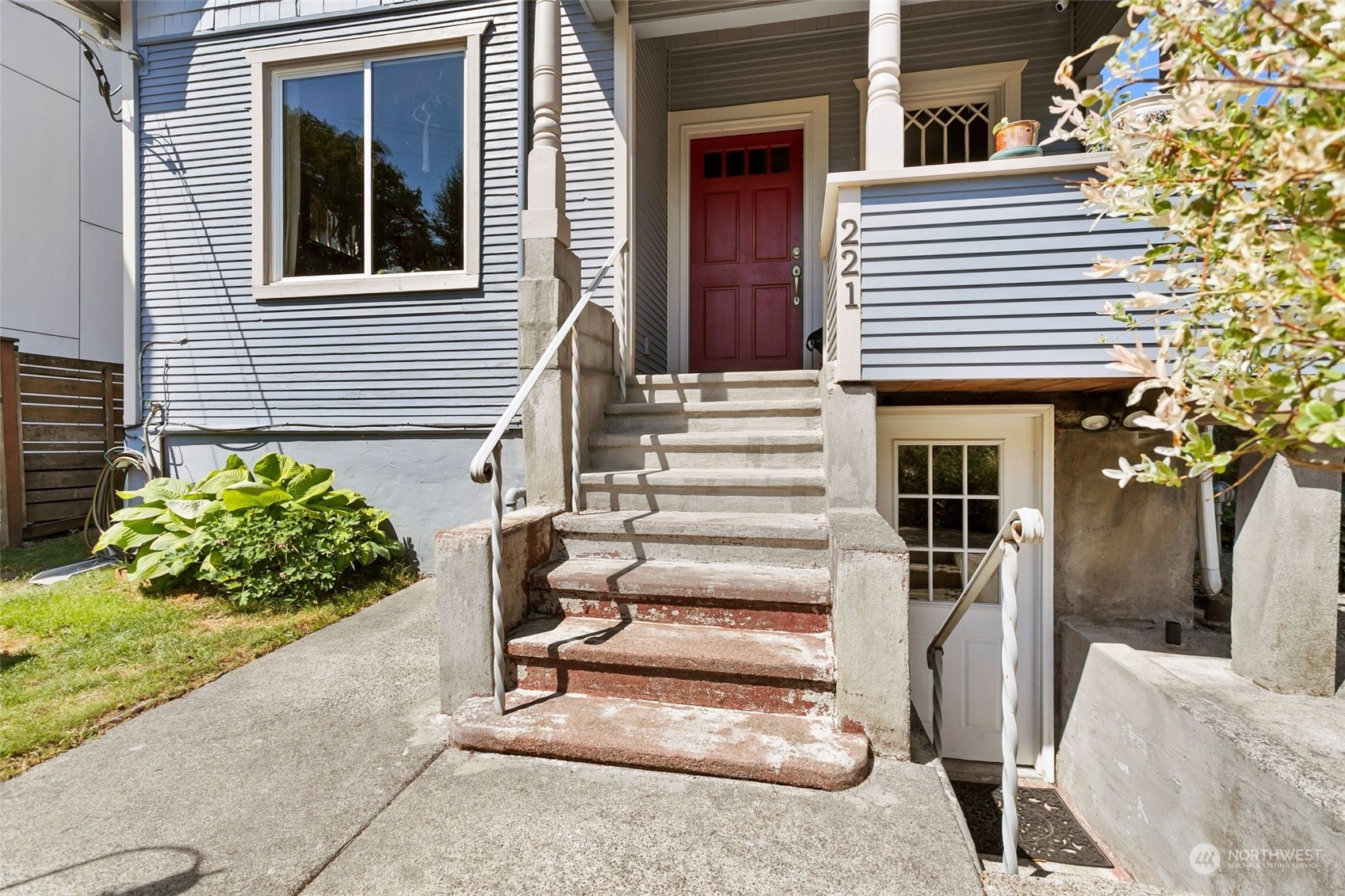 221 21st Avenue