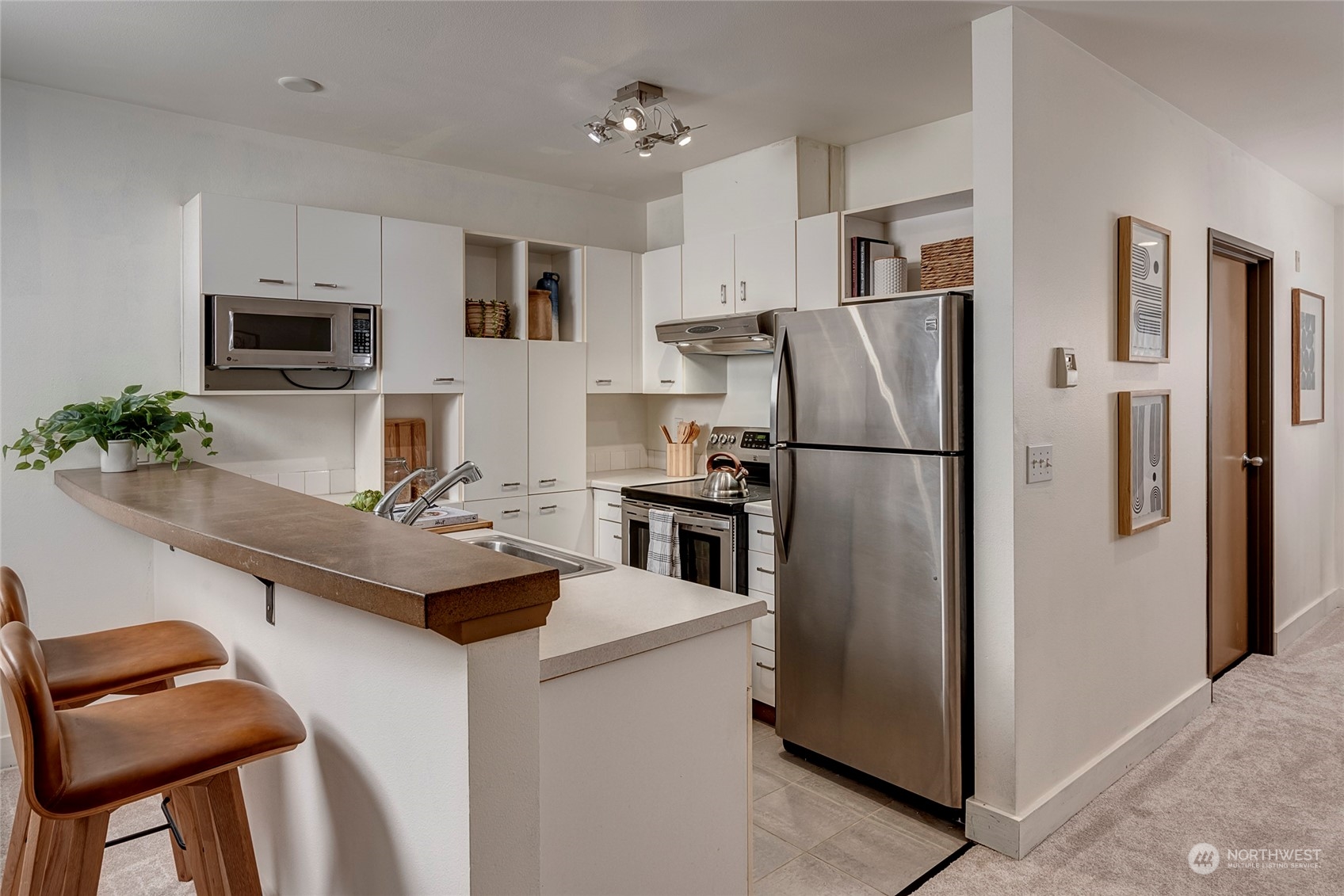 2440 Western Avenue Unit: 417