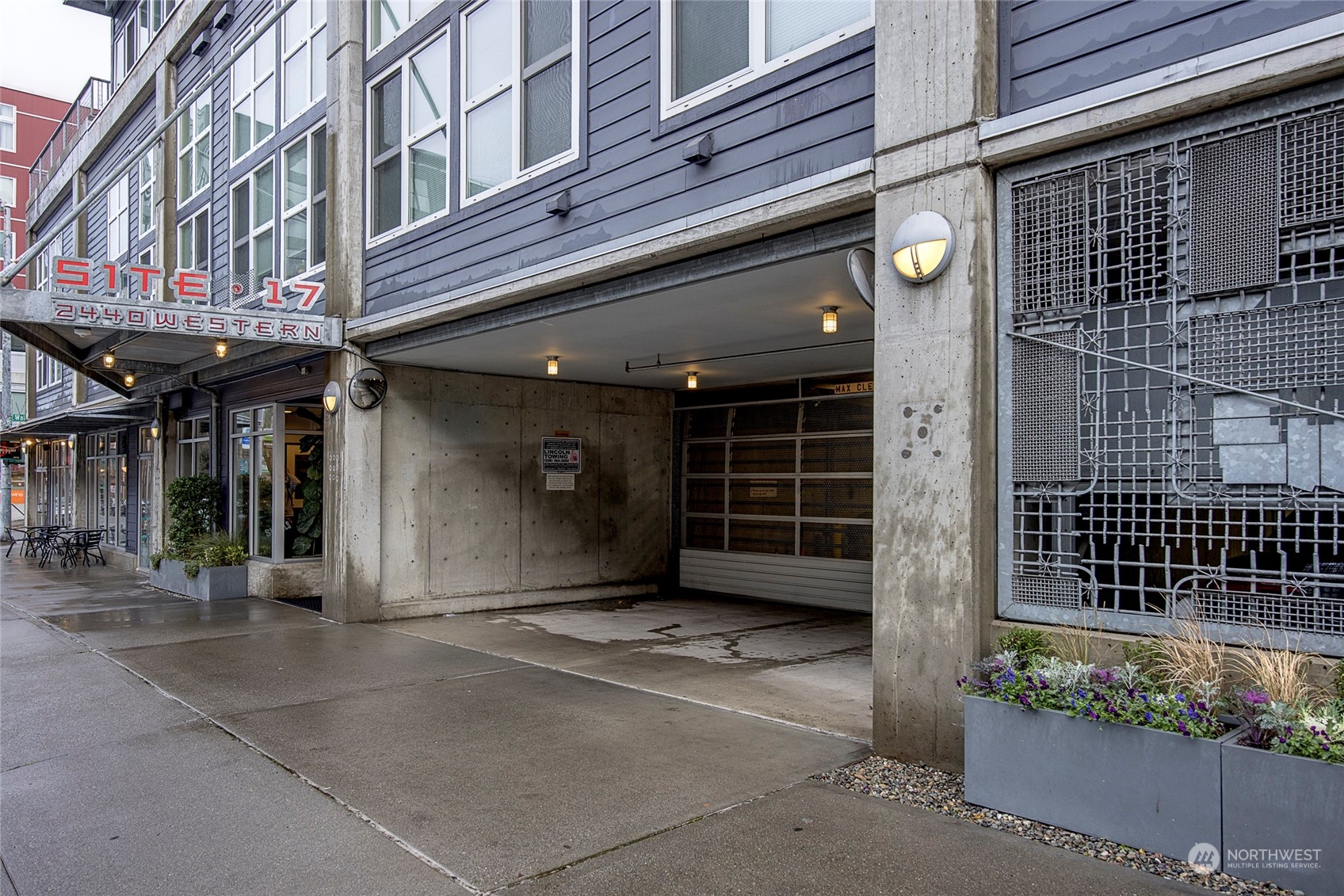 2440 Western Avenue Unit: 417