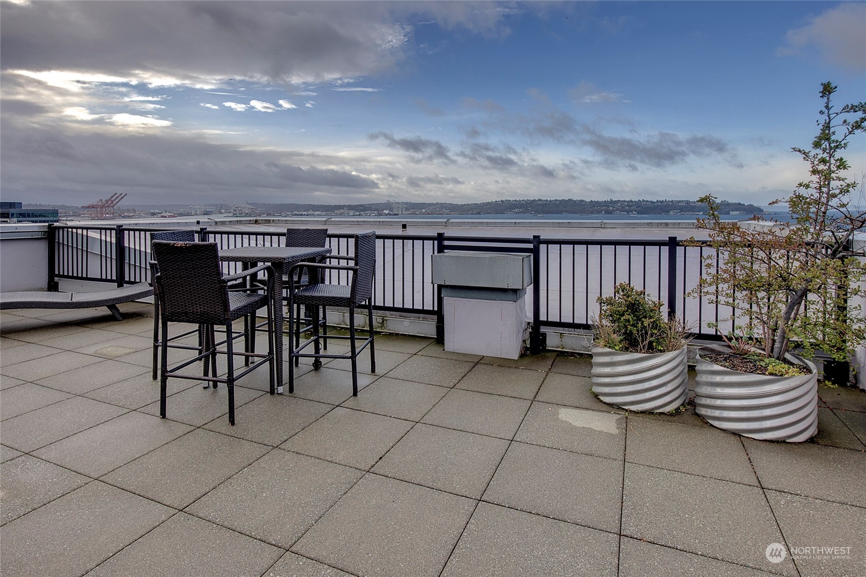 2440 Western Avenue Unit: 417