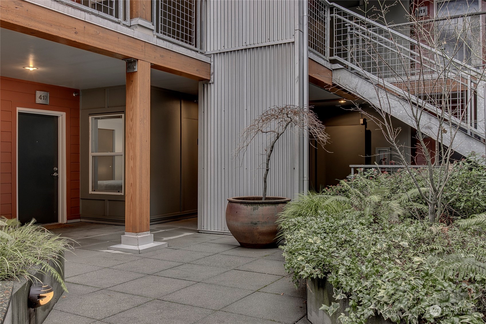 2440 Western Avenue Unit: 417