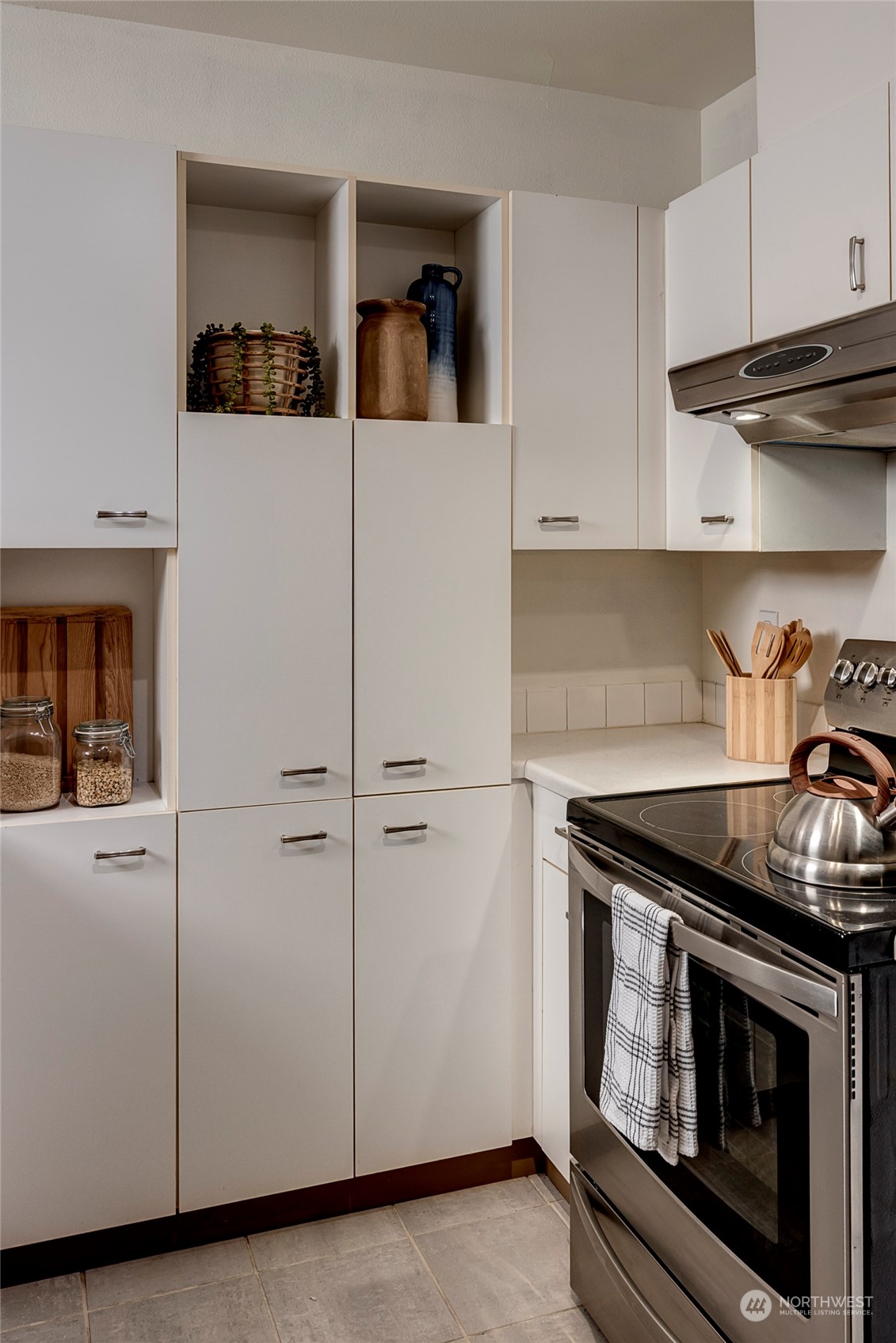 2440 Western Avenue Unit: 417