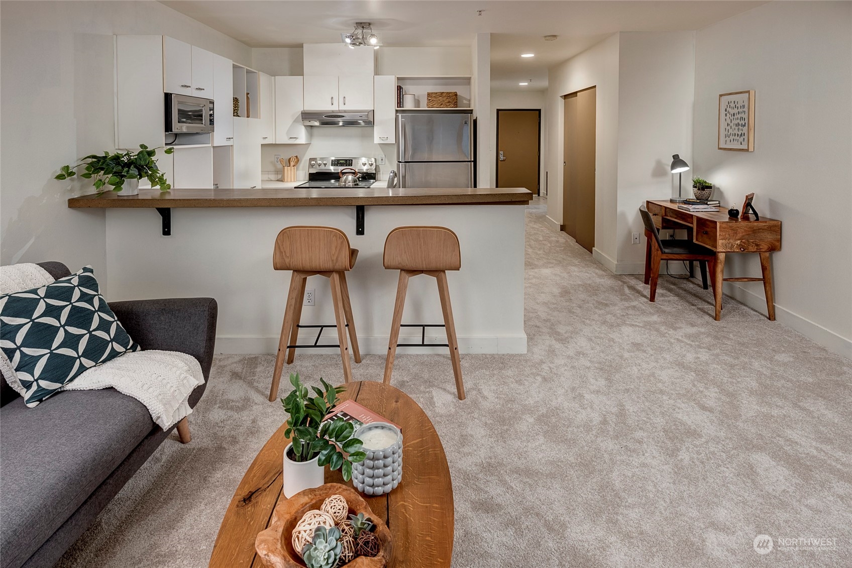 2440 Western Avenue Unit: 417