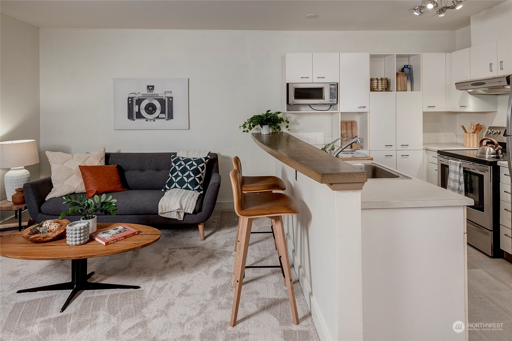 2440 Western Avenue Unit: 417