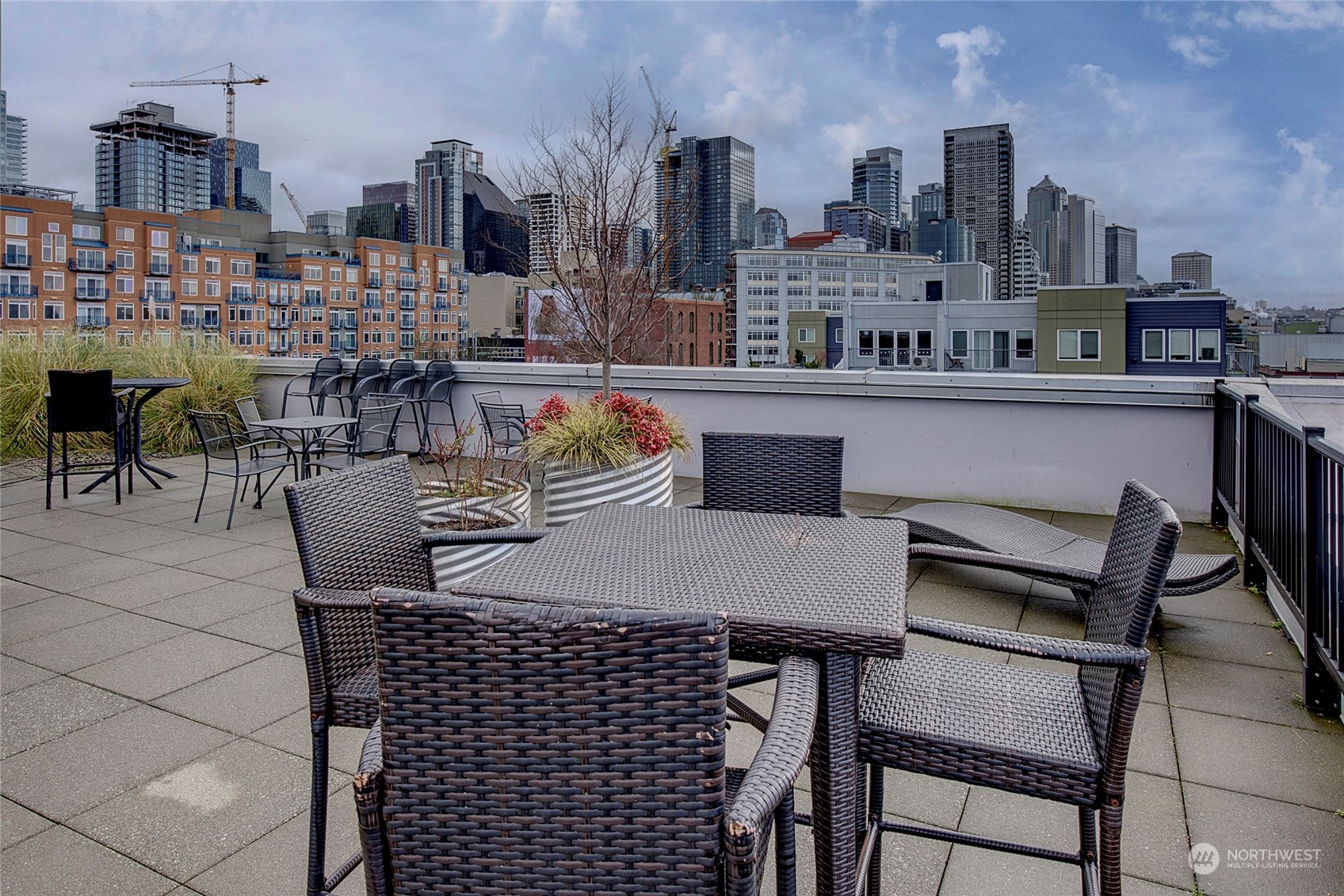 2440 Western Avenue Unit: 417