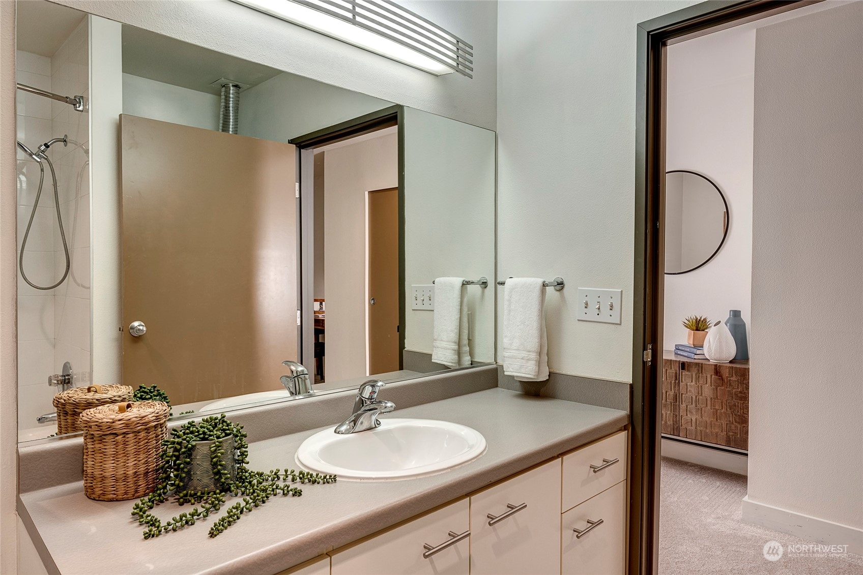 2440 Western Avenue Unit: 417