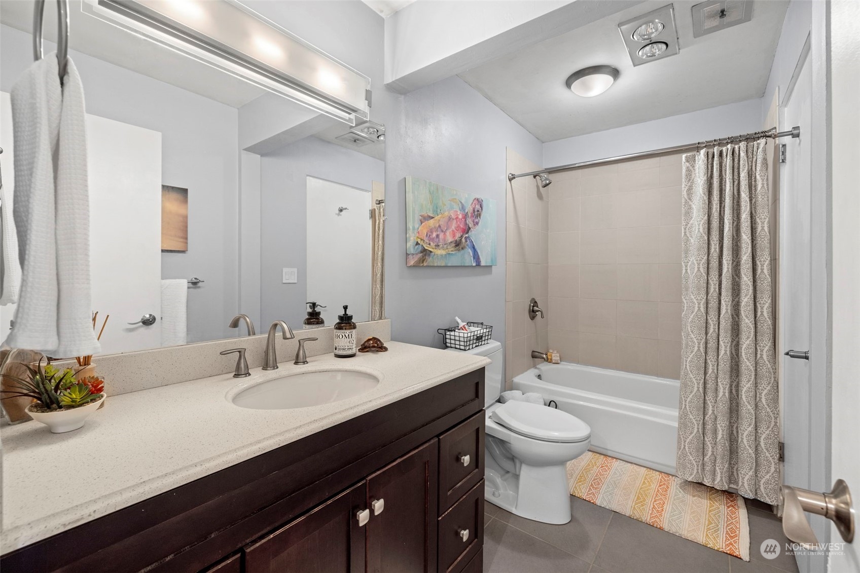 320 Melrose Avenue E Unit: 606