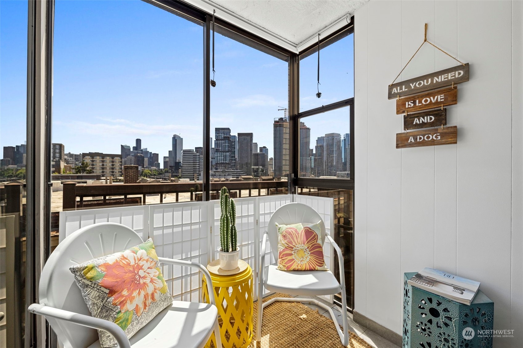 320 Melrose Avenue E Unit: 606