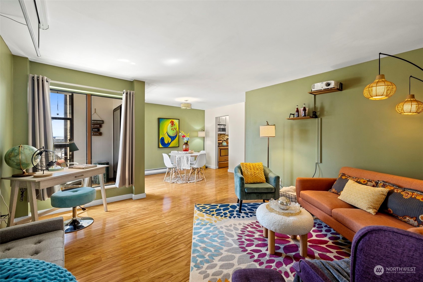 320 Melrose Avenue E Unit: 606
