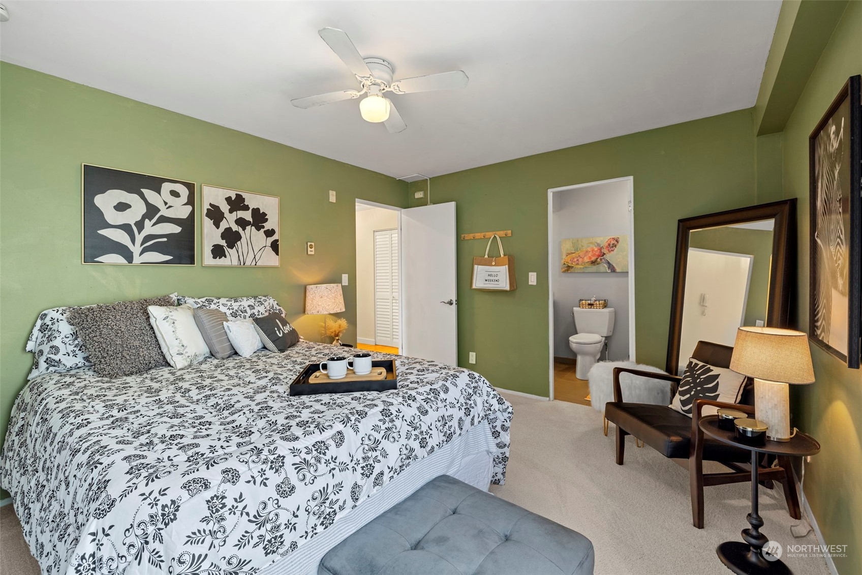 320 Melrose Avenue E Unit: 606