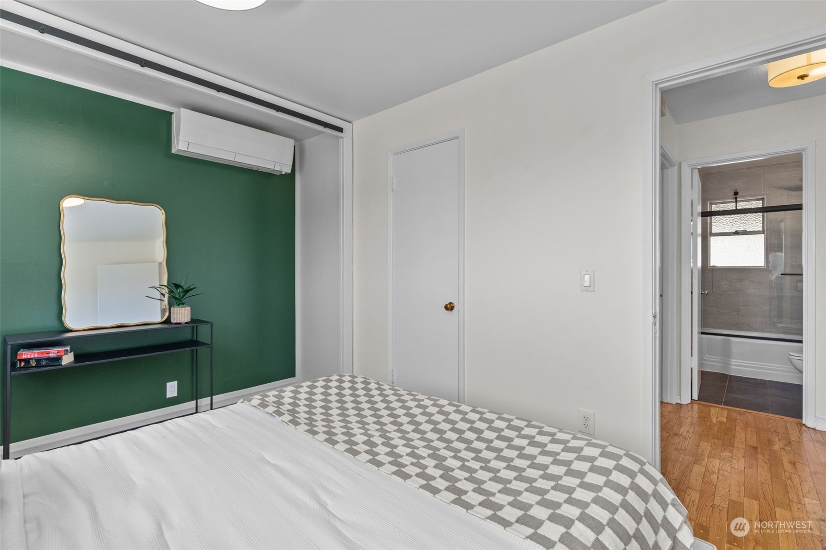 1560 S Ferdinand Street