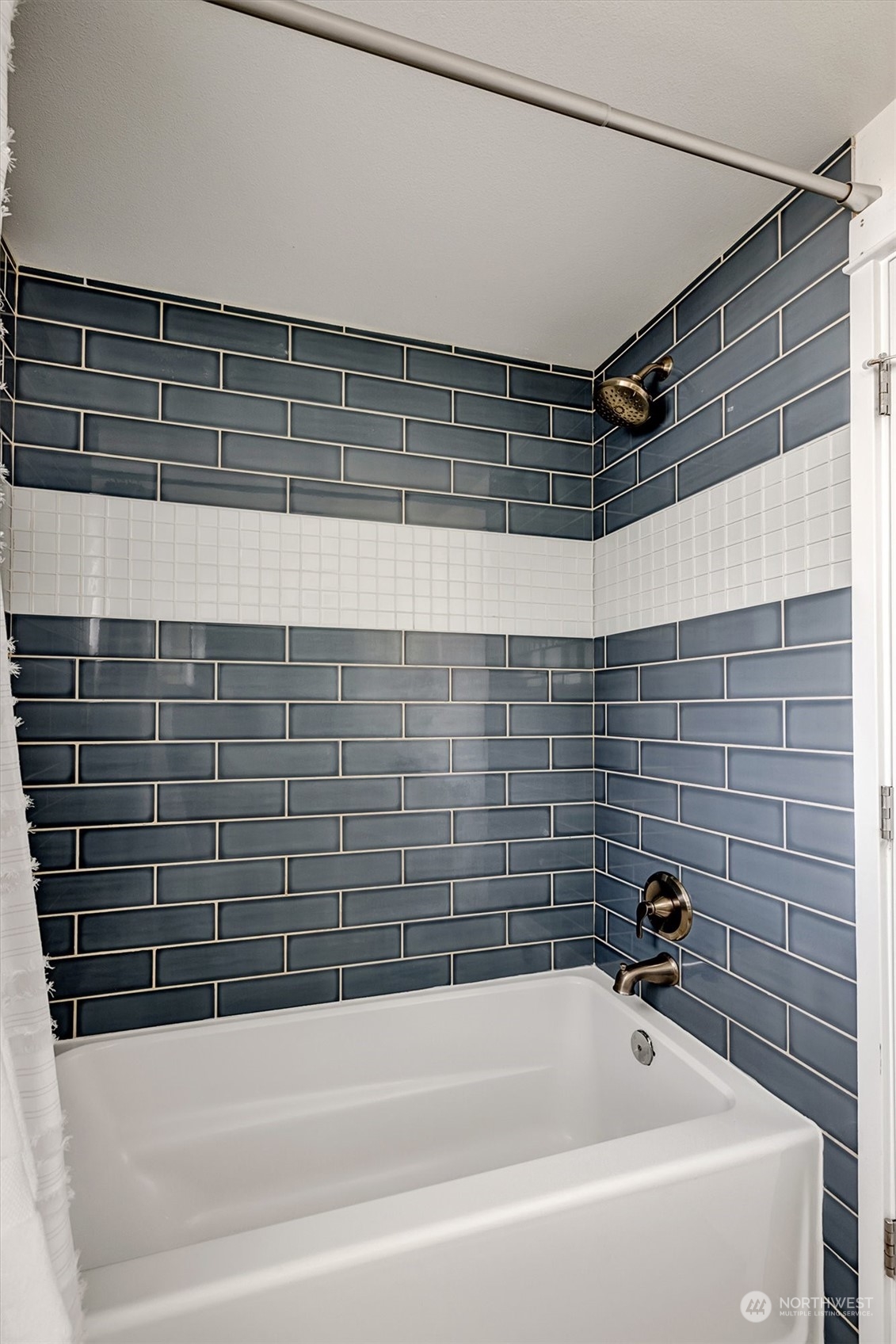 4625 S Frontenac Street