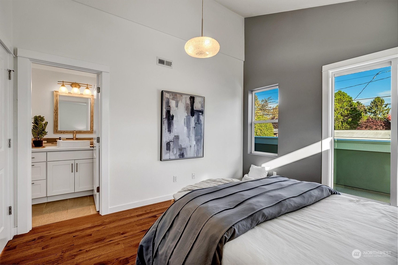 4625 S Frontenac Street