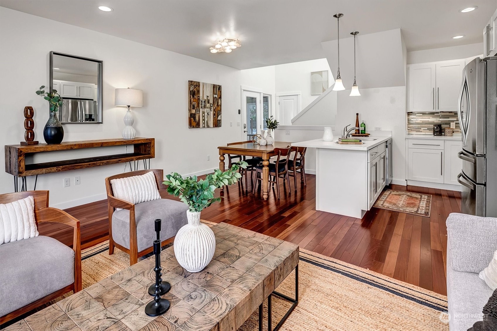 4625 S Frontenac Street