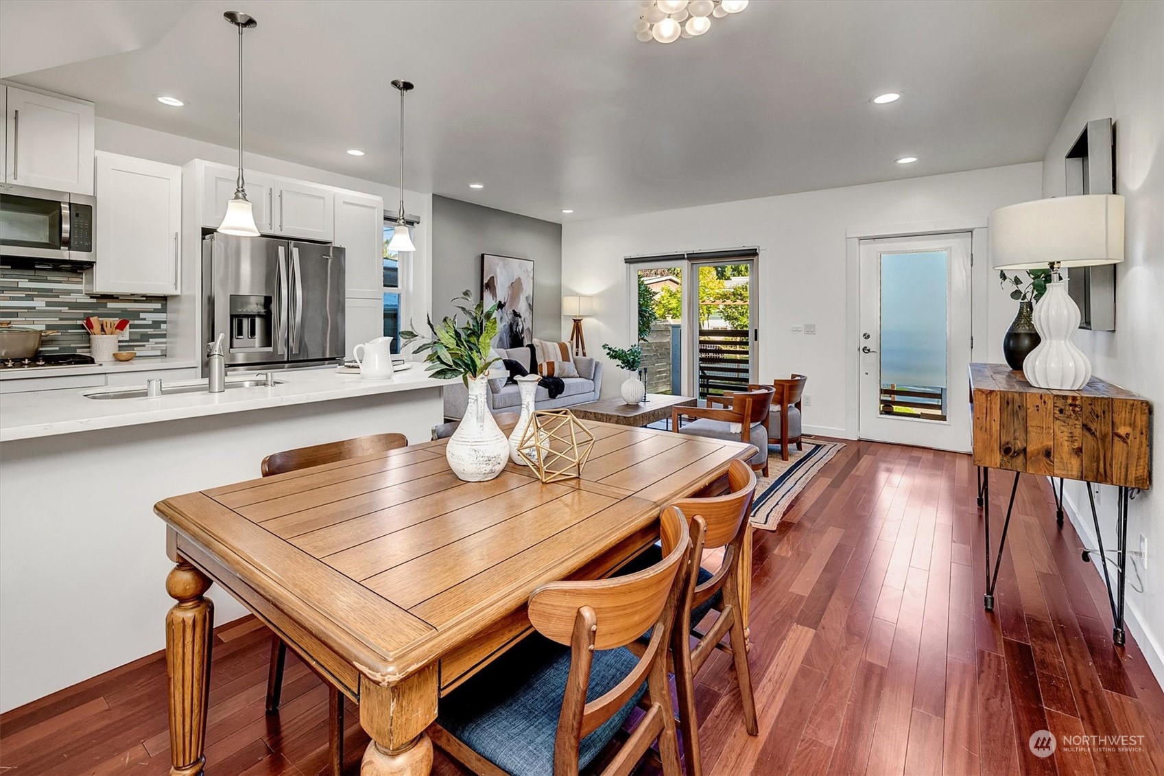 4625 S Frontenac Street