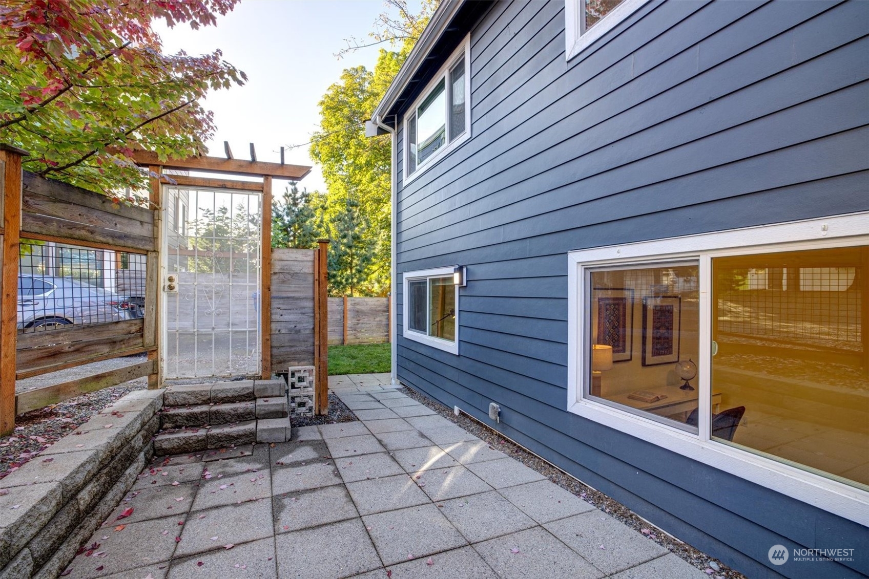 4625 S Frontenac Street