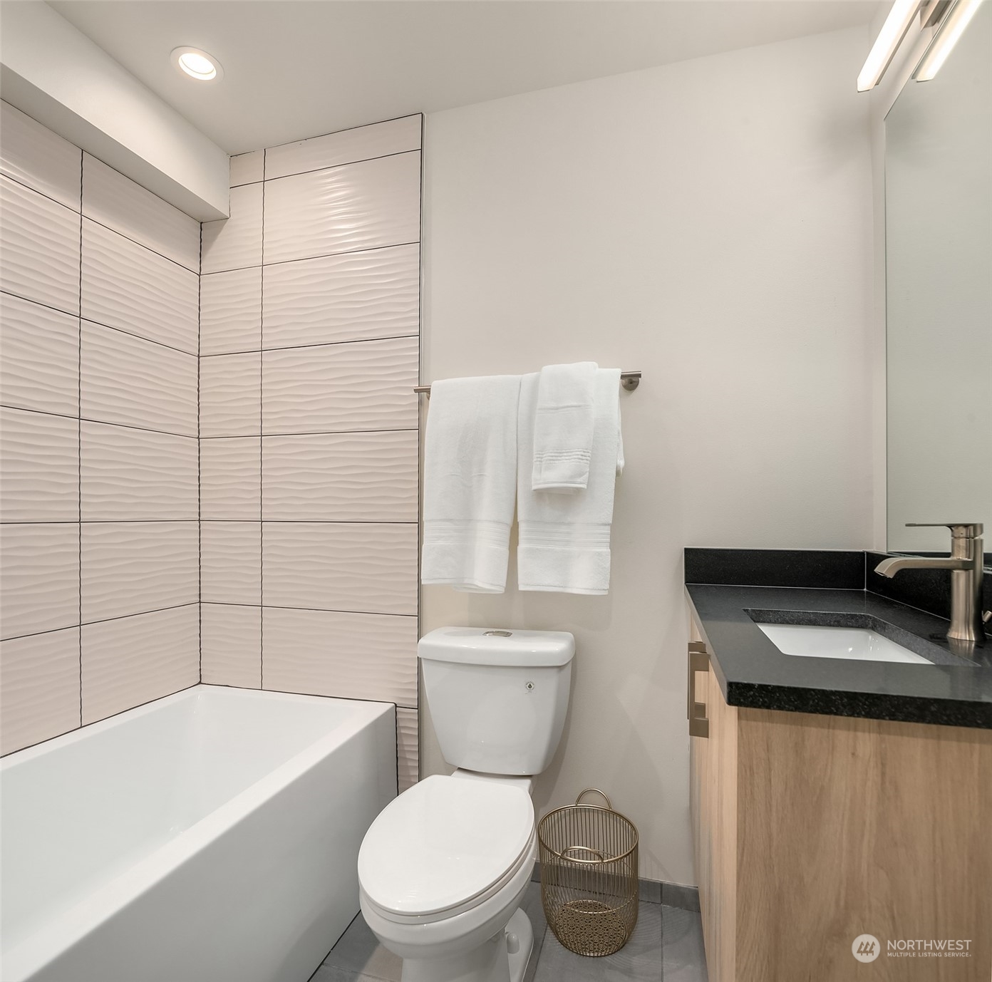 717 Belmont Place E Unit: A