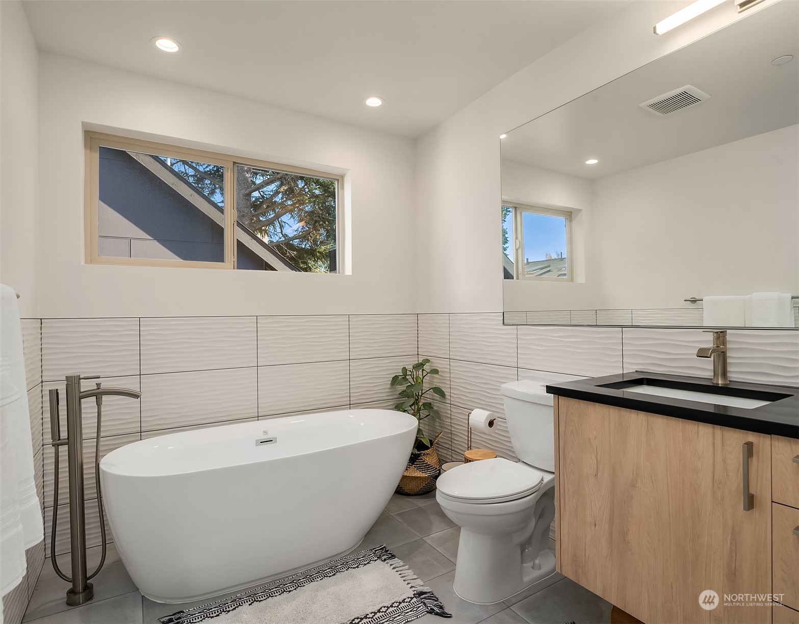 717 Belmont Place E Unit: A