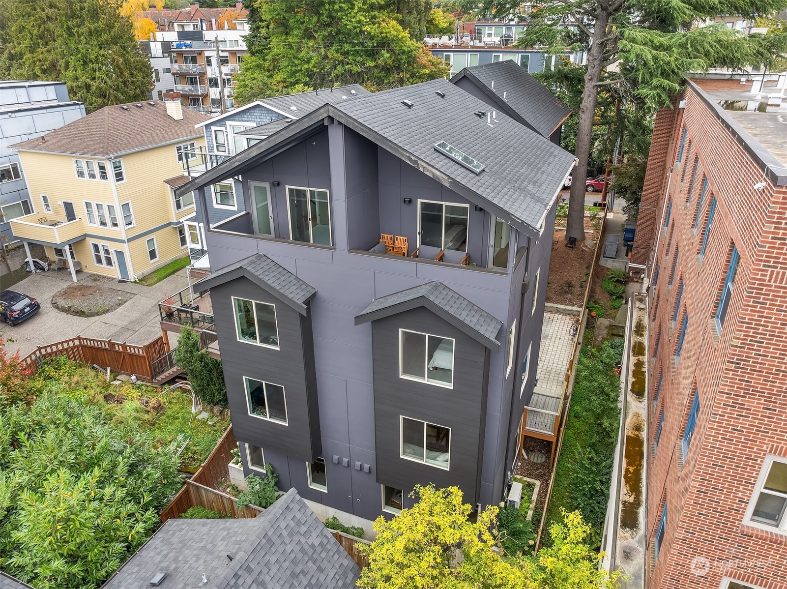 717 Belmont Place E Unit: A