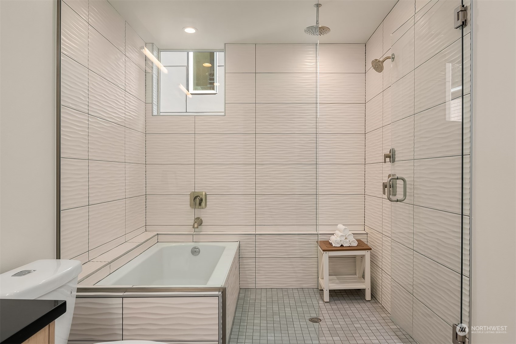 717 Belmont Place E Unit: A