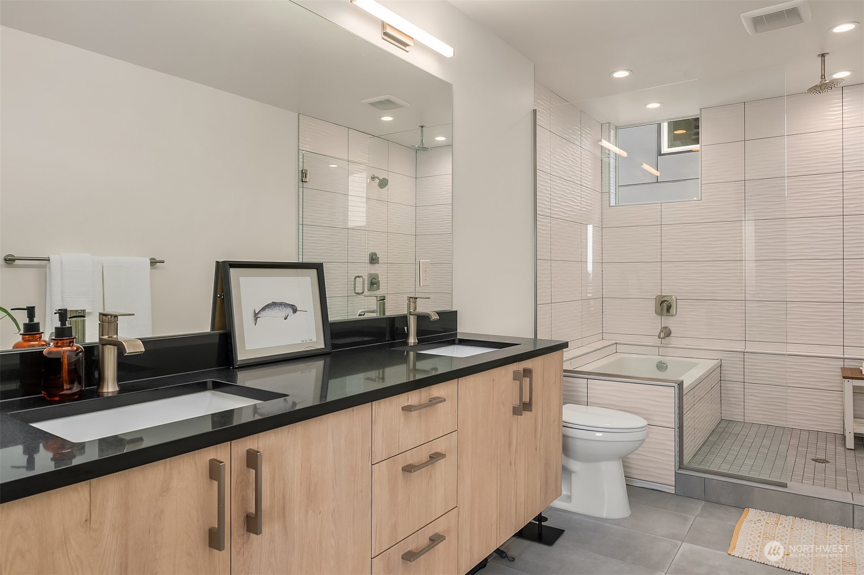 717 Belmont Place E Unit: A