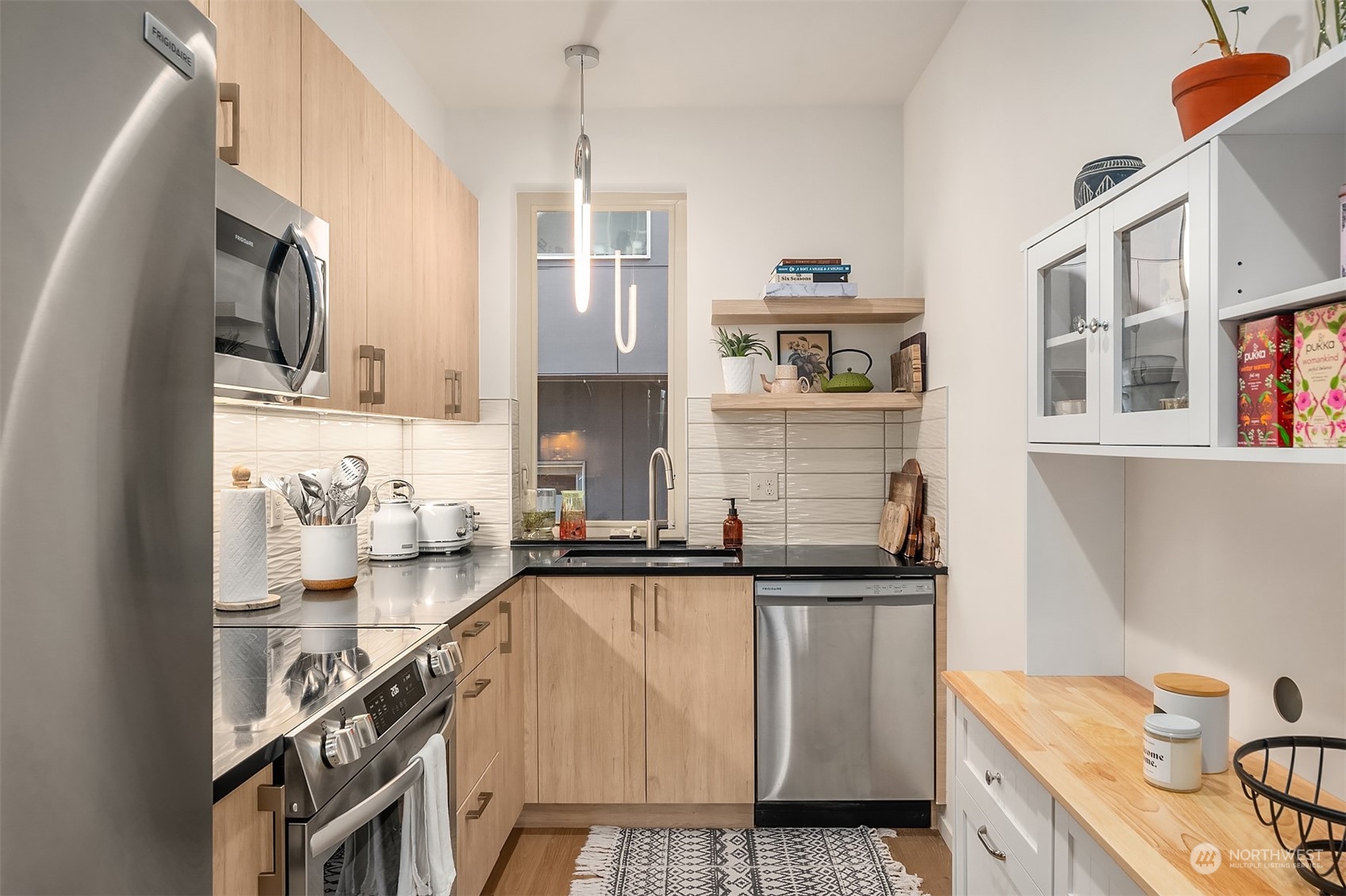 717 Belmont Place E Unit: A