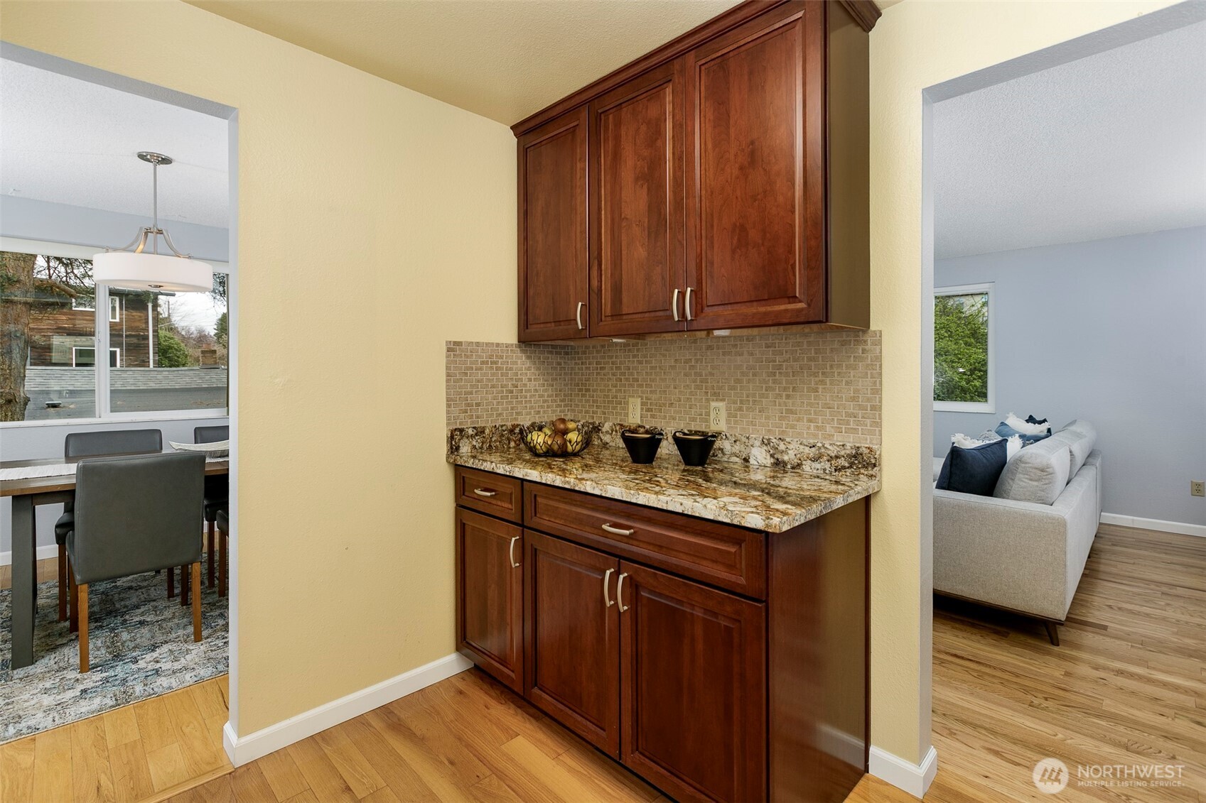 9539 Palatine Avenue N