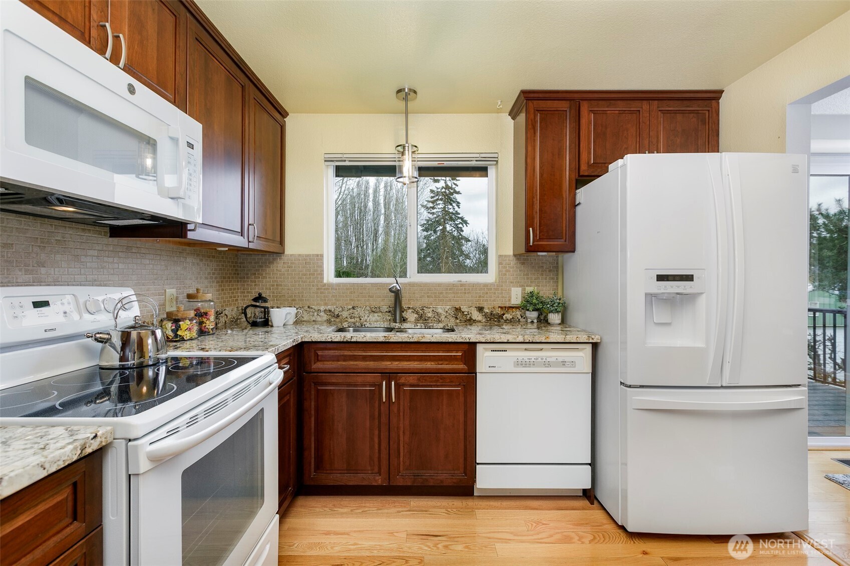 9539 Palatine Avenue N