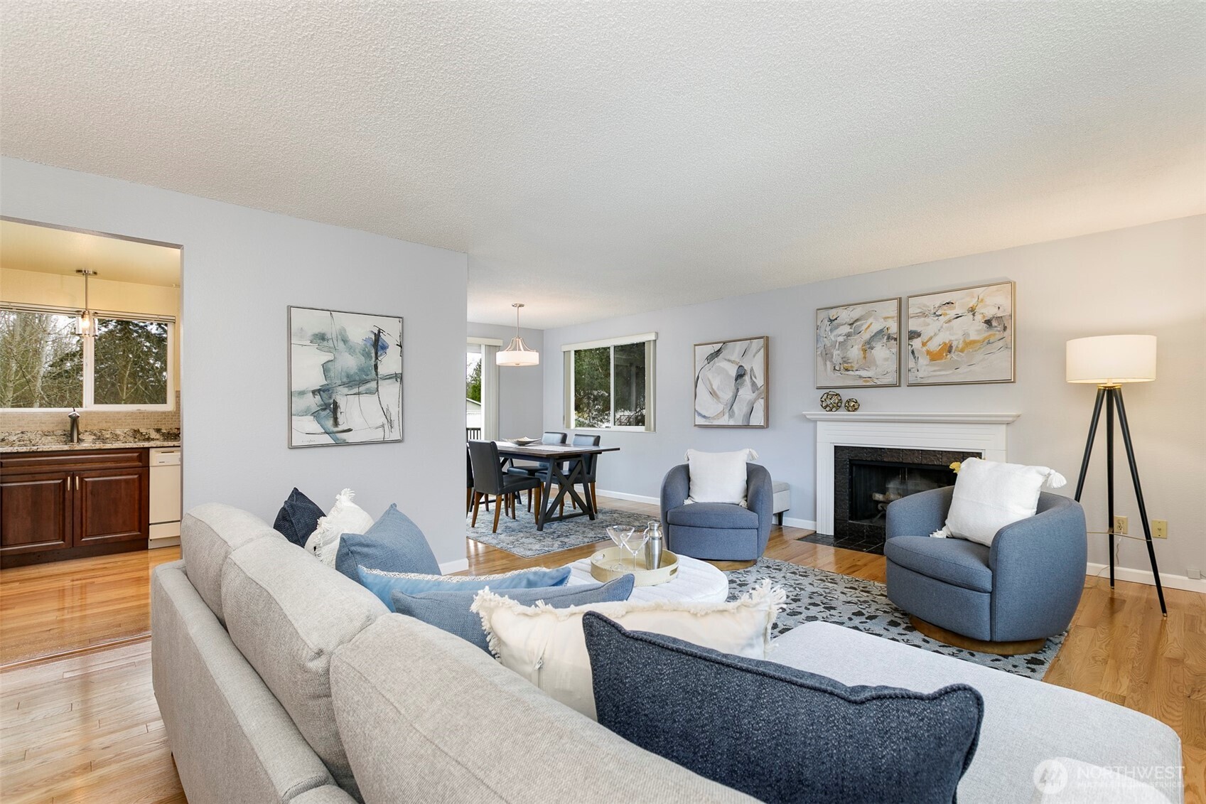 9539 Palatine Avenue N