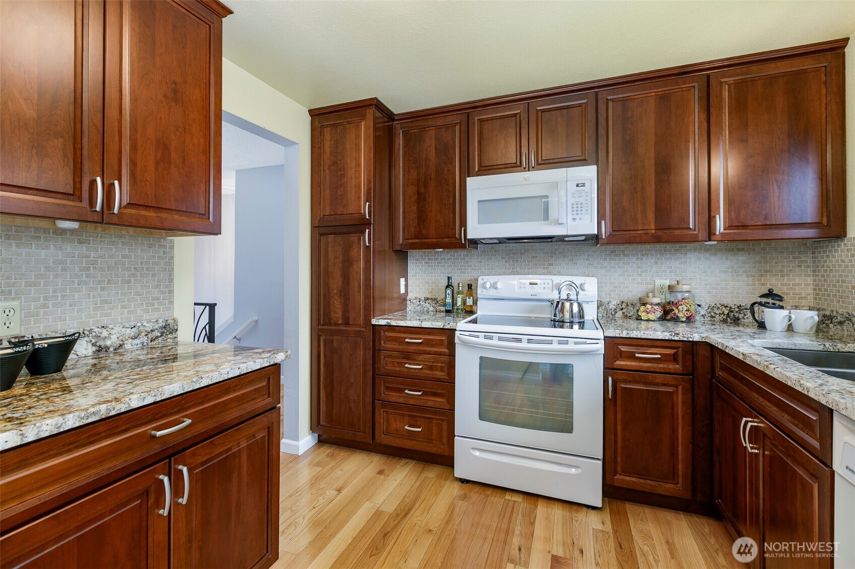 9539 Palatine Avenue N