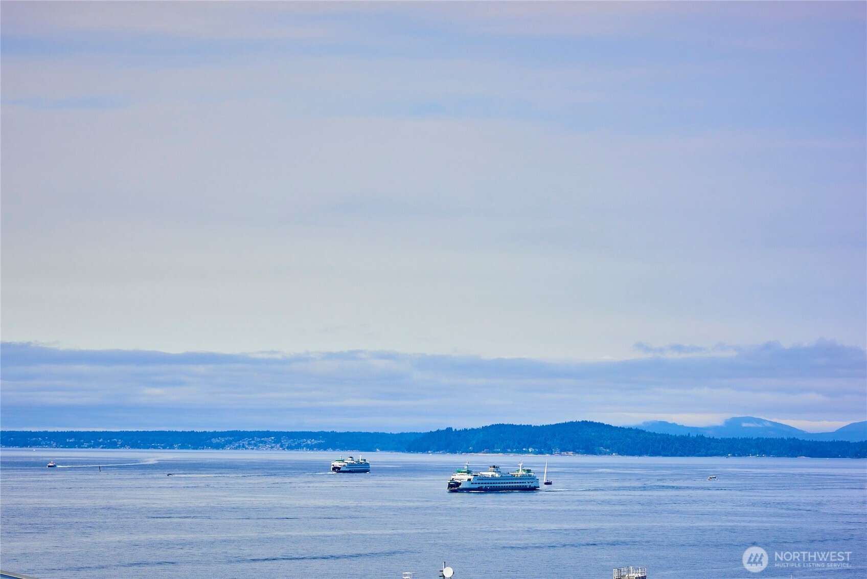 2607 Western Avenue Unit: 553