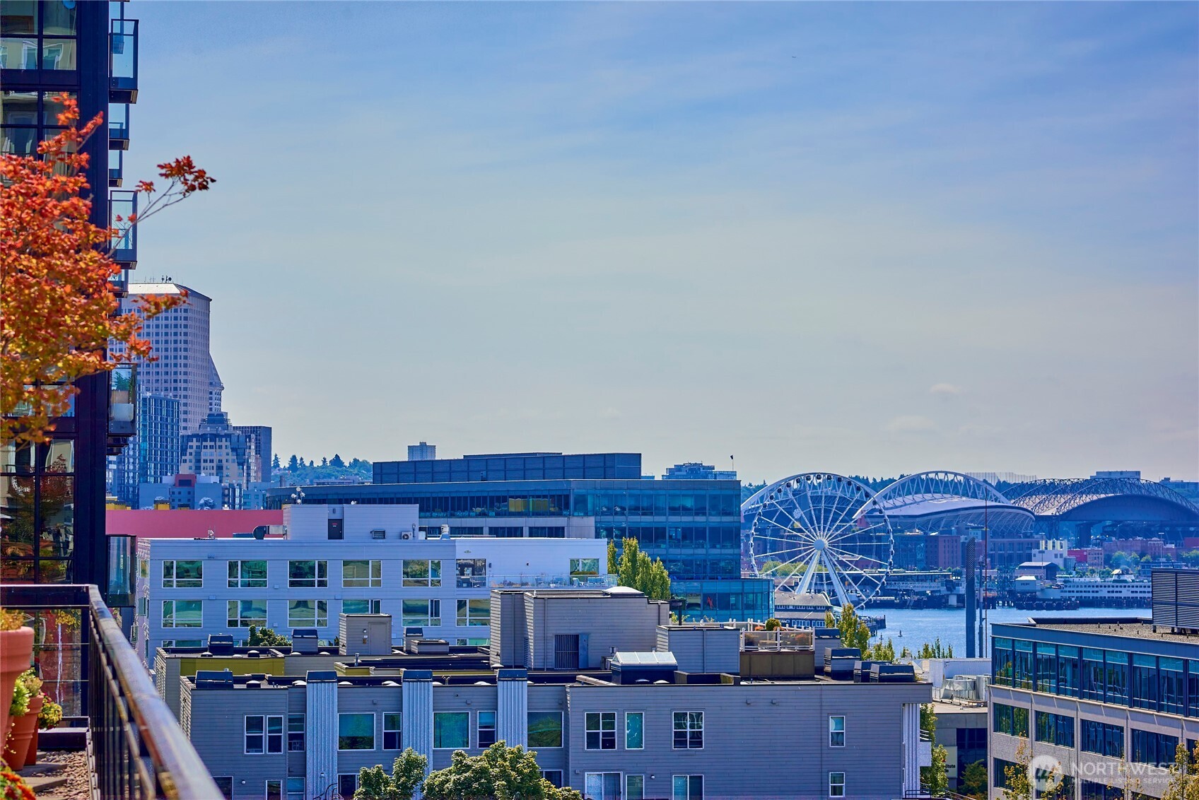 2607 Western Avenue Unit: 553