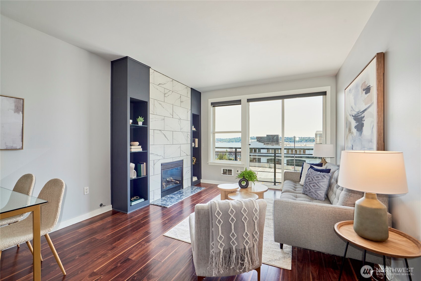 2607 Western Avenue Unit: 553