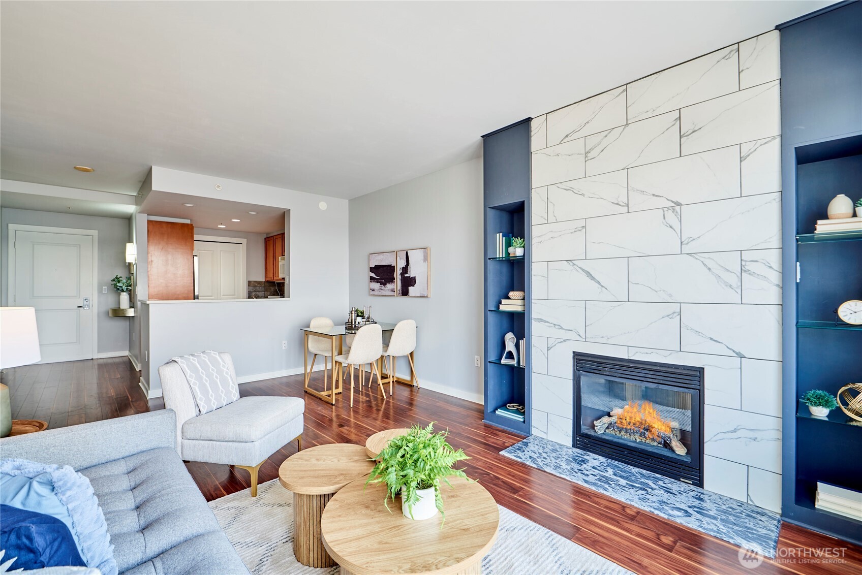 2607 Western Avenue Unit: 553