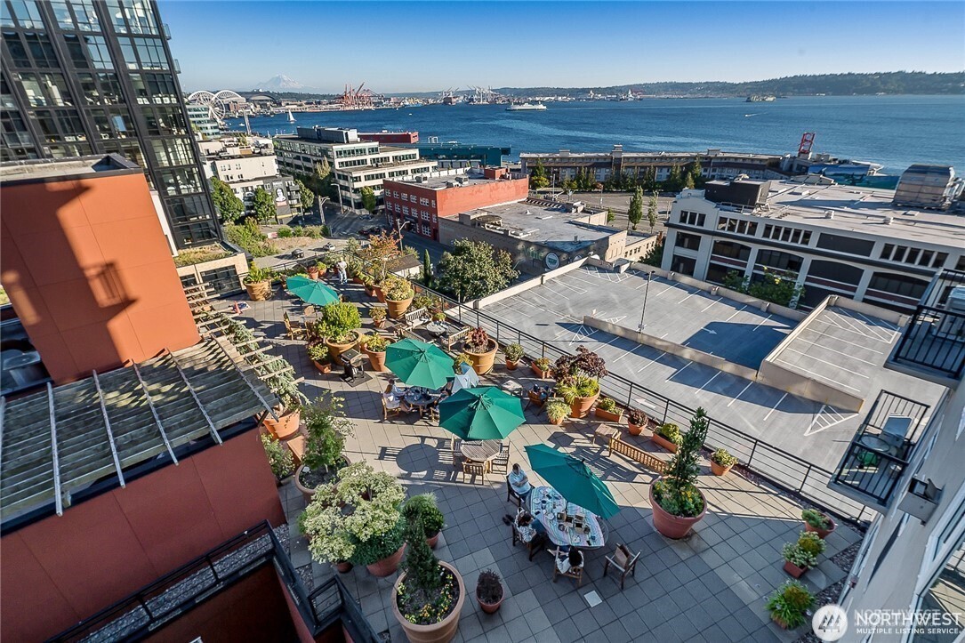 2607 Western Avenue Unit: 553