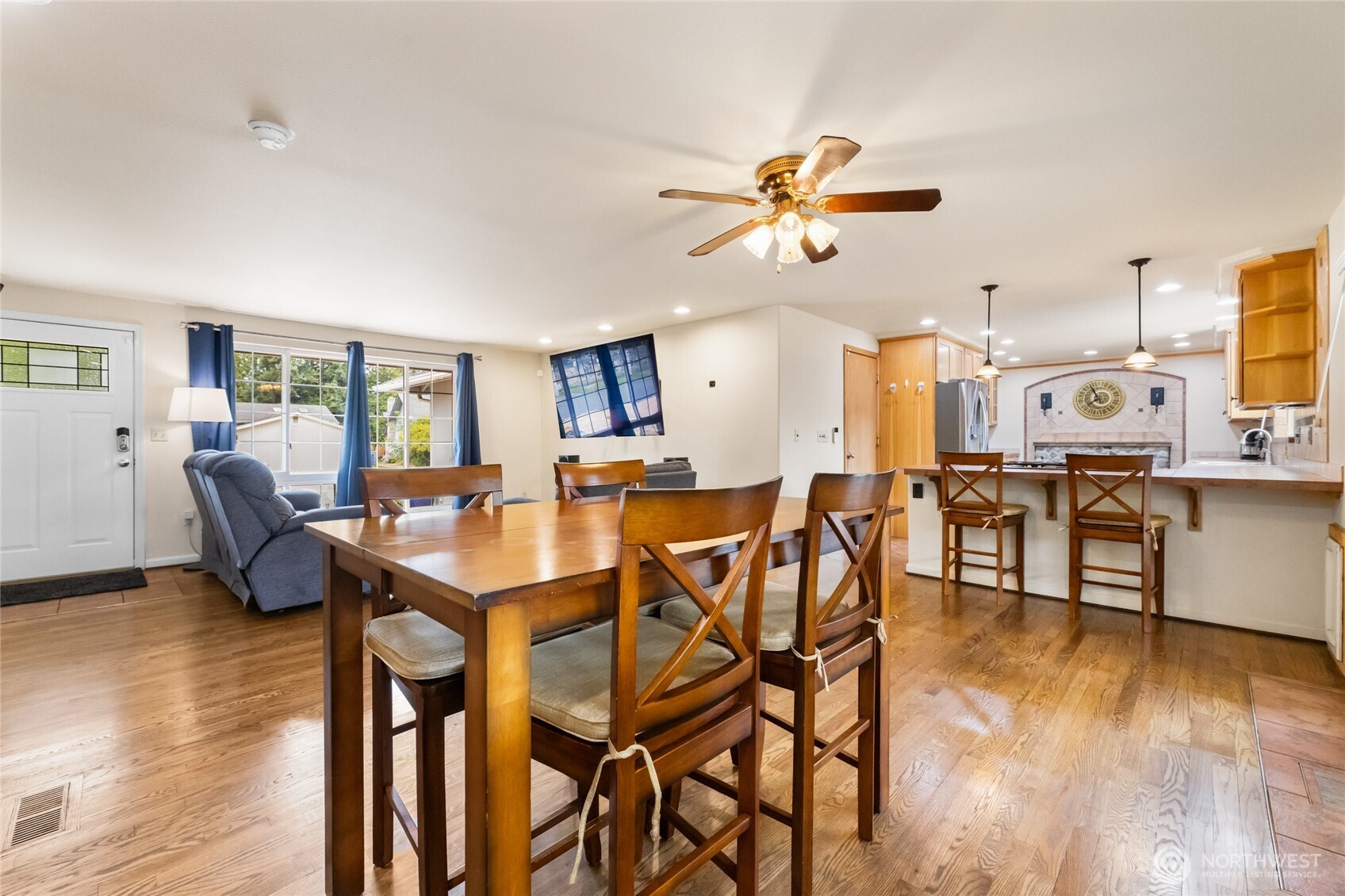 2902 Scenic Drive SE