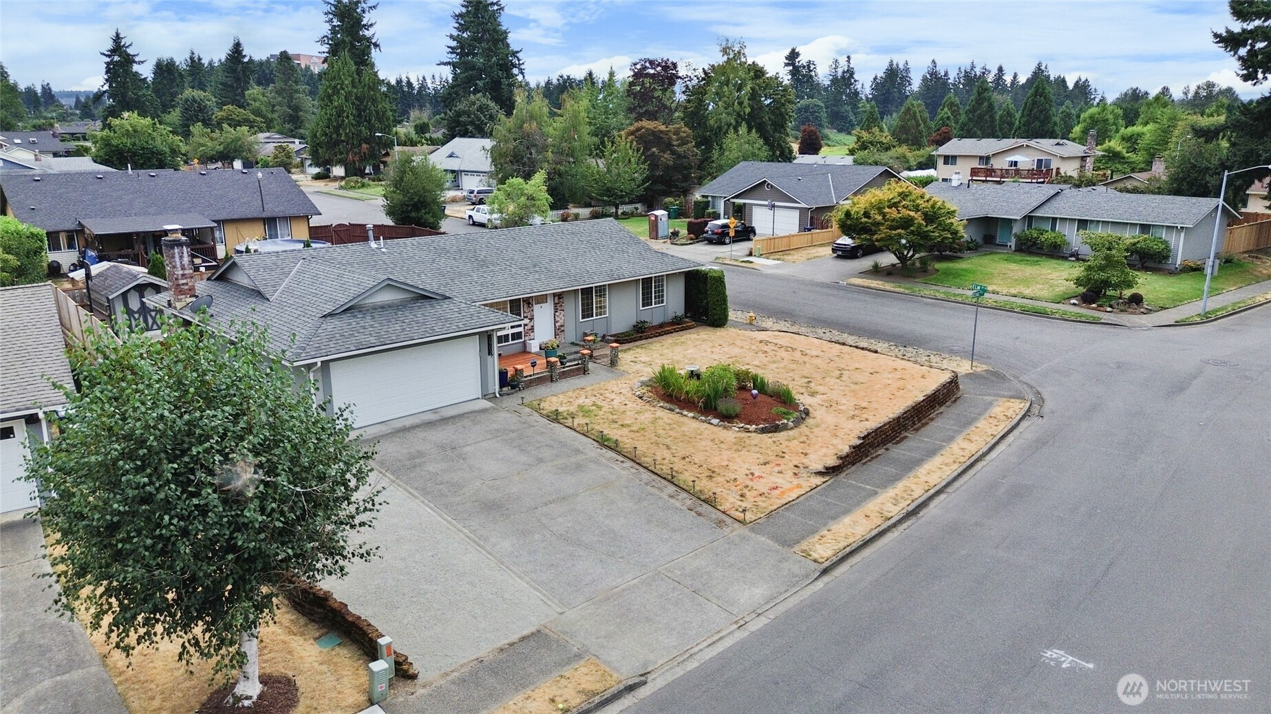 2902 Scenic Drive SE