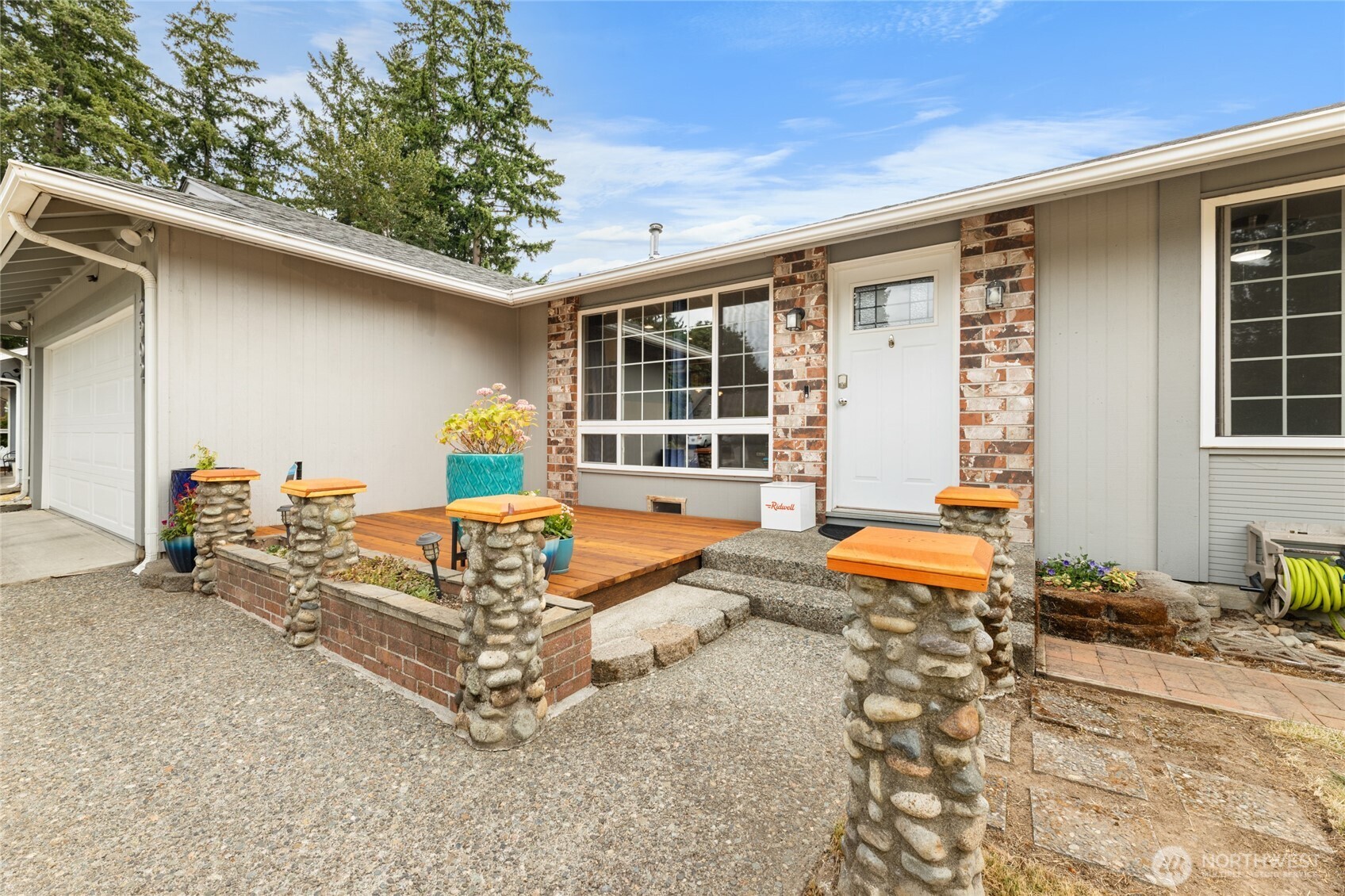 2902 Scenic Drive SE