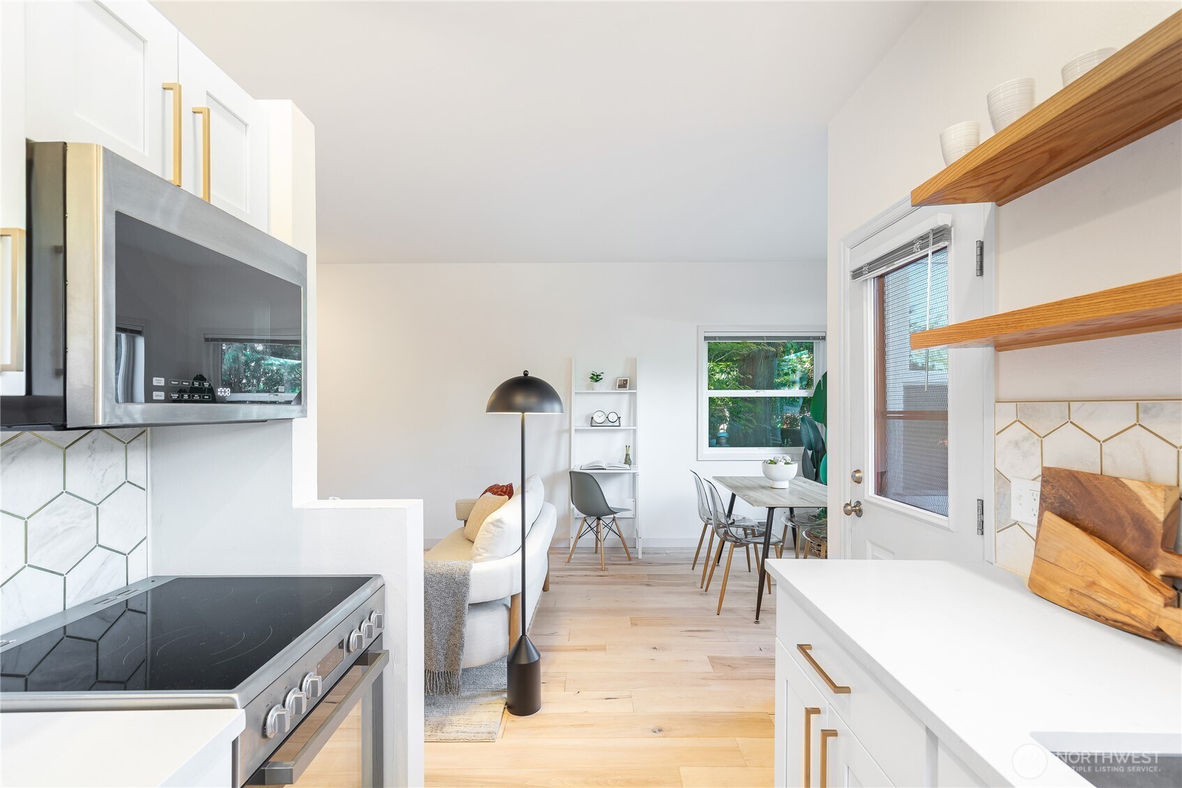 4530 Meridian Avenue N Unit: N1