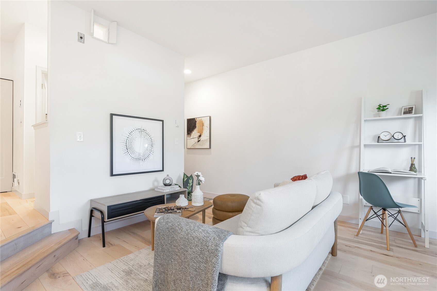 4530 Meridian Avenue N Unit: N1