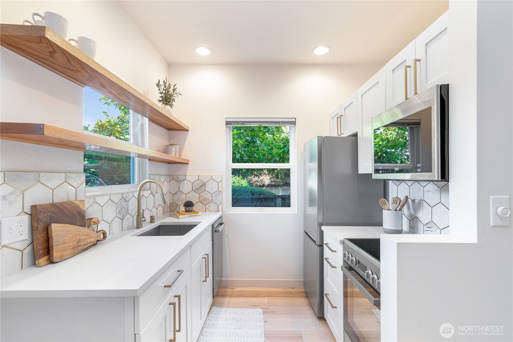 4530 Meridian Avenue N Unit: N1