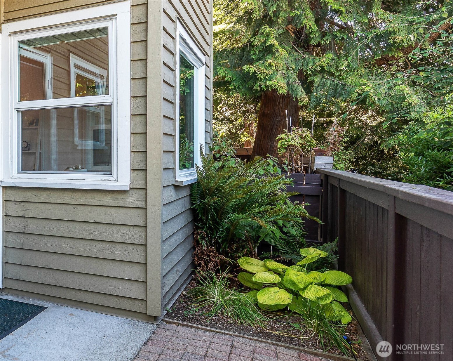 4530 Meridian Avenue N Unit: N1